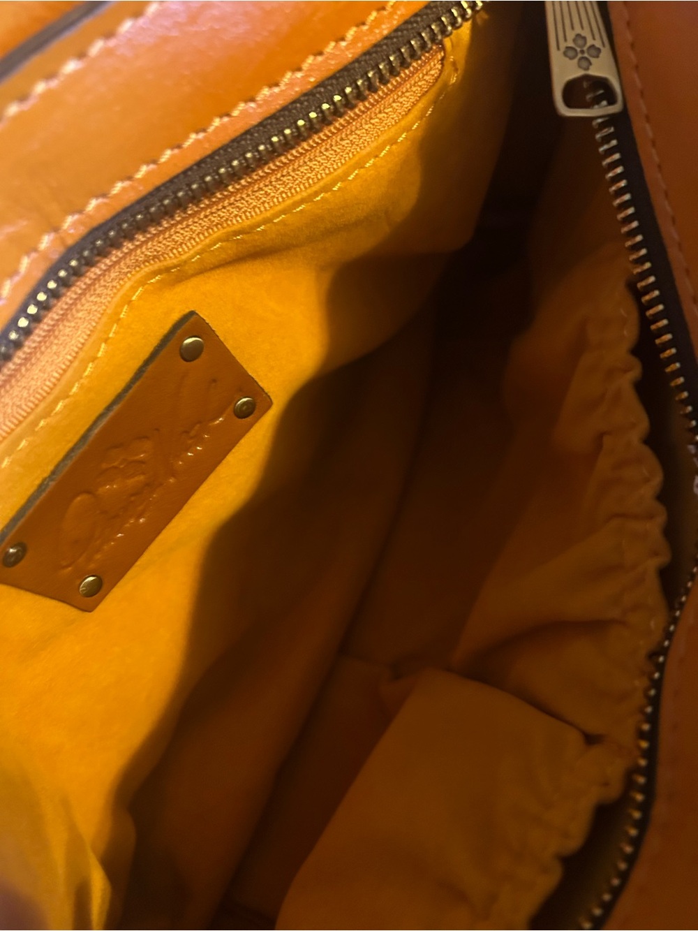 Patricia Nash Hand-Tooled Orange Floral Shoulder Bag - Picture 6 of 7